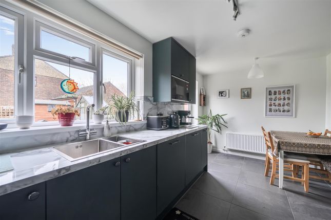2, The Barton, Dorchester photo 4
