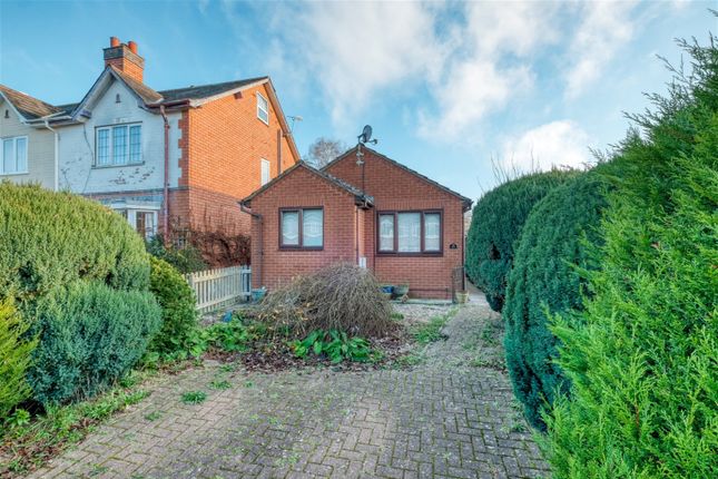 Thumbnail Bungalow for sale in Foregate Street, Astwood Bank, Redditch