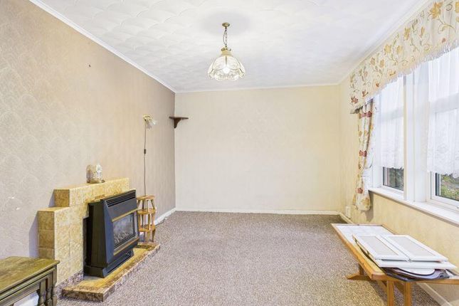 34, Greenwood Crescent, Penryn photo 2