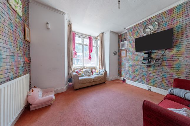 69, Broadway, Pontypridd photo 2