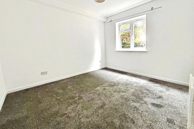 17, Hammet Close, Hayes photo 4