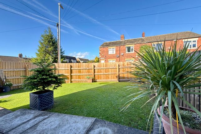 12, Hollins Road, Dewsbury photo 4