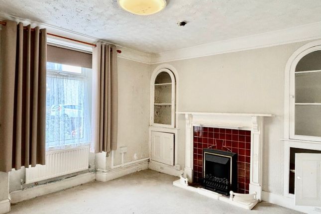 3 Pell Street, Swansea photo 4
