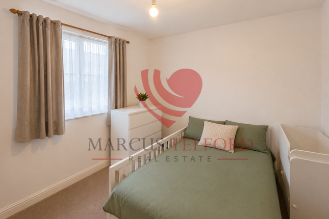 129a, Hall road, Isleworth photo 5