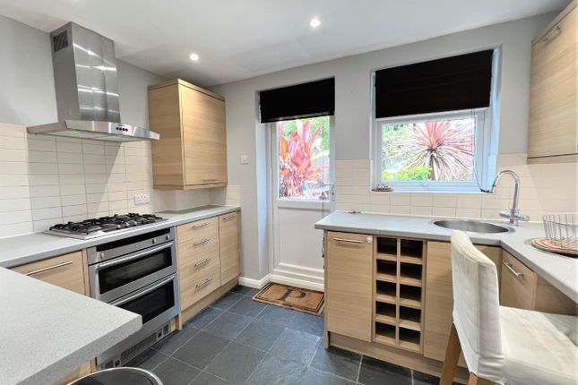 41, Alfred Road, Brentwood photo 4