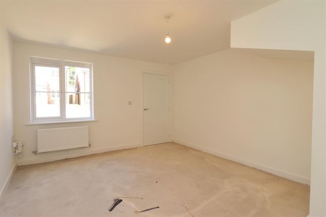 End terrace house for sale in Frankland Drive, Cottingham