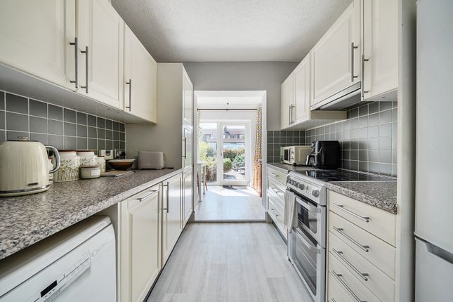5, St. Andrews Drive, Orpington photo 4