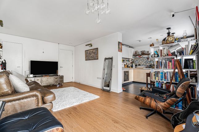 Flat 3, Palmer House, Harvest Road, Cambridge photo 4
