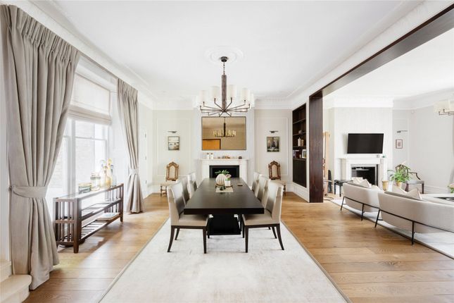 Flat 1, 19, Hyde Park Gate, London photo 4