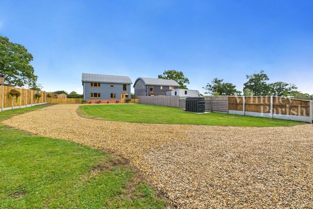 Cam04332G0-Pr0484-Still064