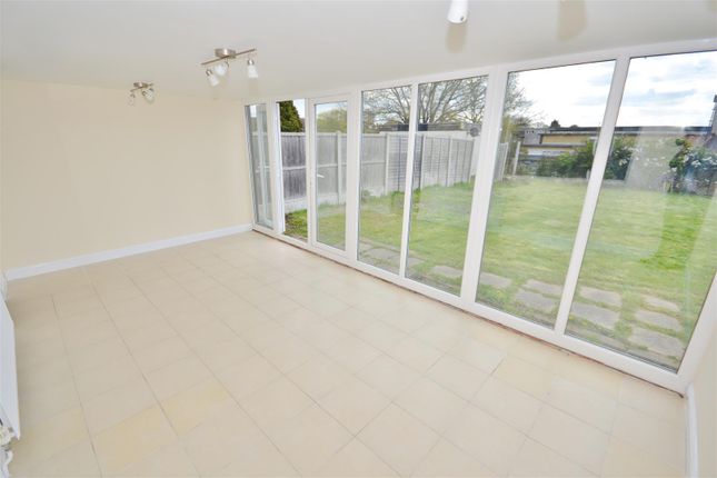 170, Burrow Road, Chigwell photo 3