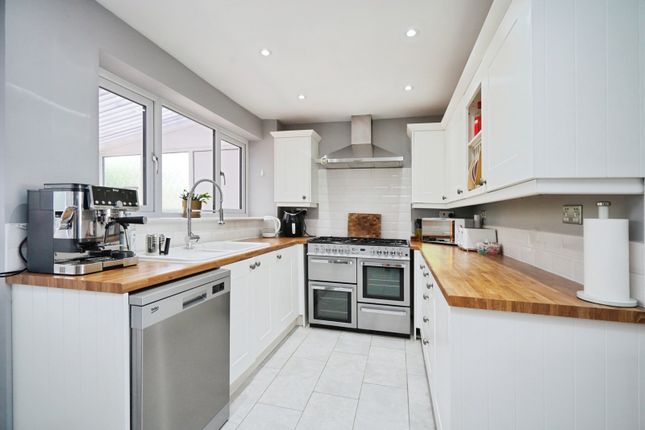 22, Malvern Crescent, Leicestershire photo 2