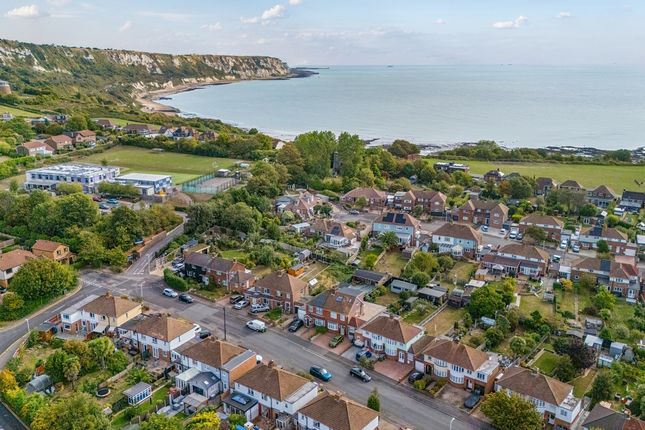 21, Warren Way, Folkestone photo 2