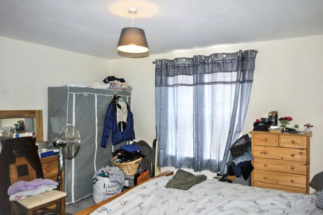 Rosslyn,, 5 New Road, Swindon photo 4