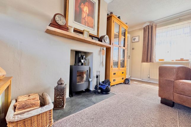 37 Meggeson Avenue, Southampton photo 4