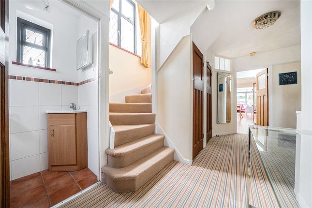 51, Lynwood Grove, Orpington photo 4