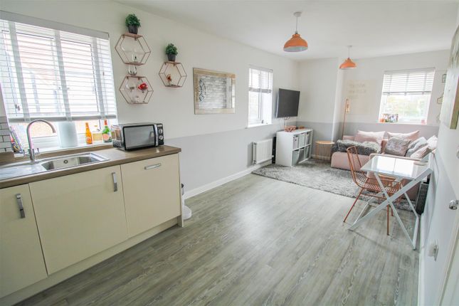 Flat for sale in Dunnock Road, Harlow