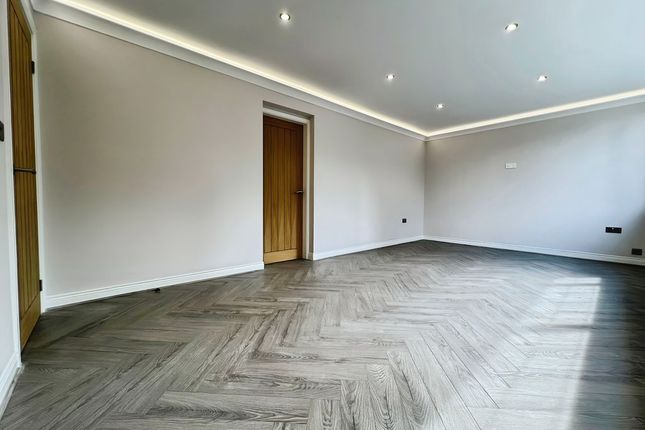 158, Middle Drive, Newcastle Upon Tyne photo 3