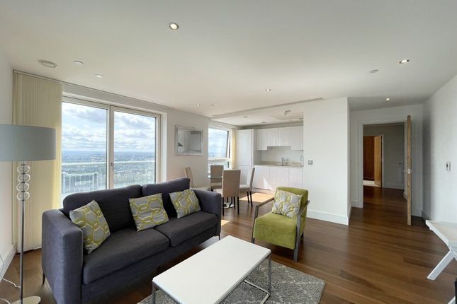 Flat to rent in Lincoln Plaza, London