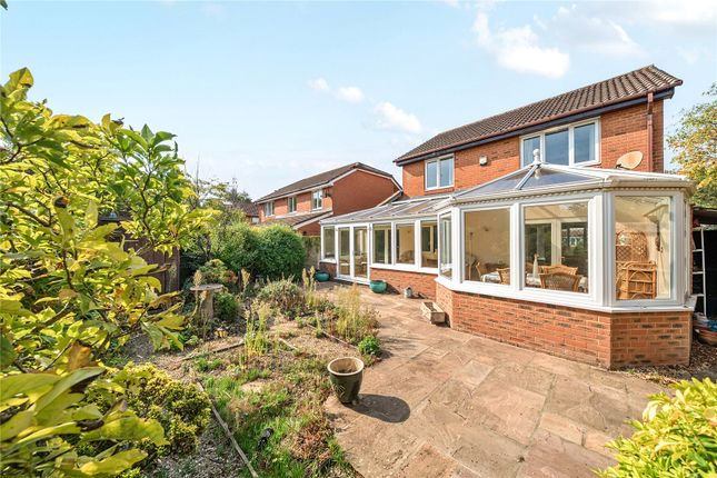 26, Sanger Drive, Surrey photo 4