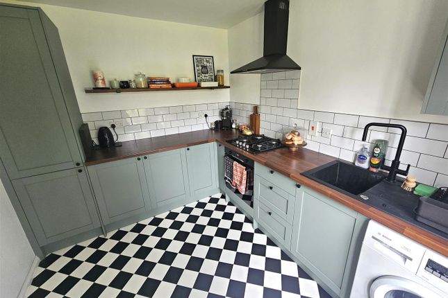 21, Manor Way, Tavistock photo 4