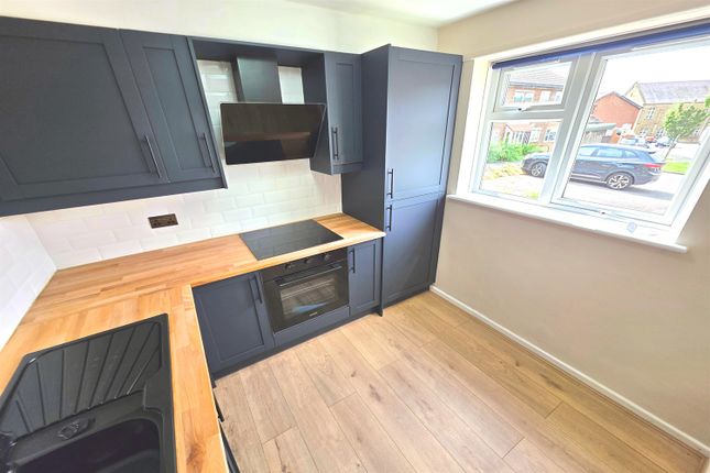 16, Flat 1, Cote Green Lane, Marple Bridge photo 4