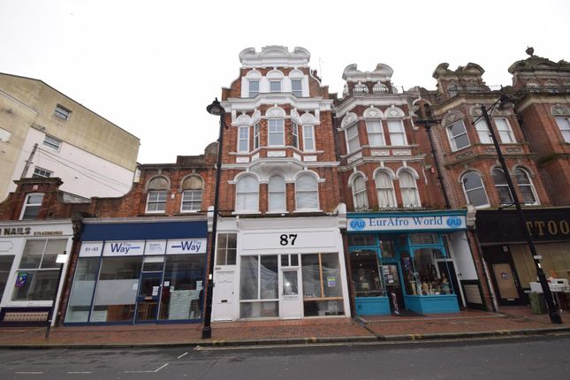 Thumbnail Flat to rent in Seaside Road, Eastbourne
