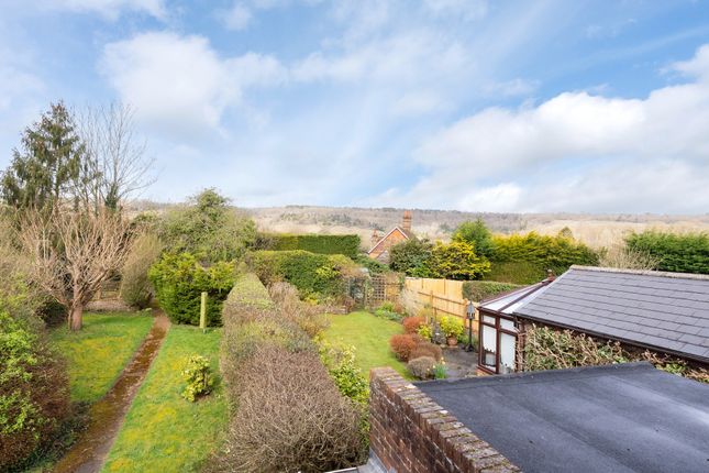 7 Lakeview Cottages, Balchins Lane, Dorking photo 3