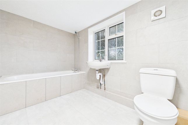 Flat 5, Newbury House, 237, Andover Road, Berkshire photo 4