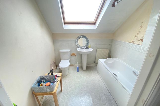 63, Pankhurst Close, Blackburn photo 5
