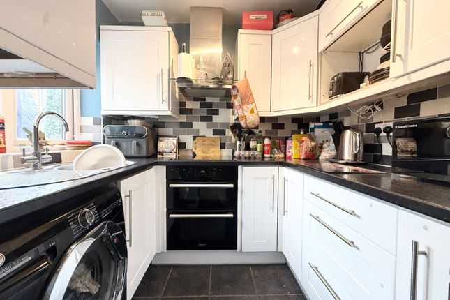 61, Oak Park Road, Stourbridge photo 4