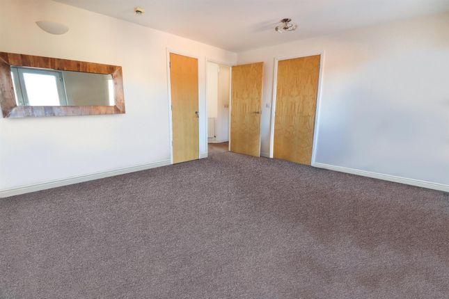 Flat to rent in Pytchley Street, Abington, Northampton