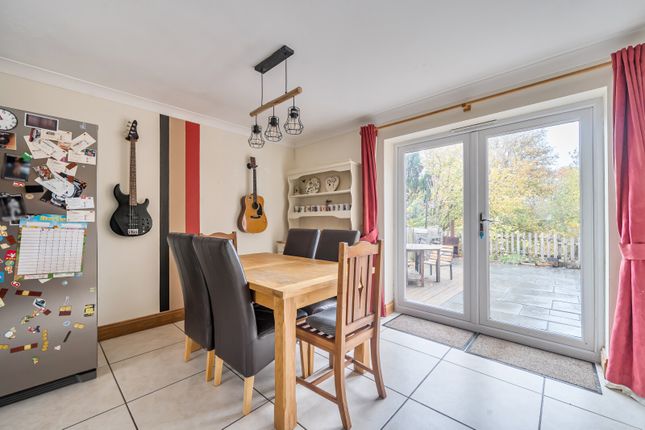 35, Larkfield Road, Farnham photo 5