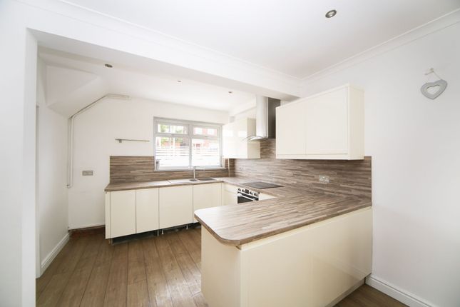 4 Ambleside, Wigan photo 3