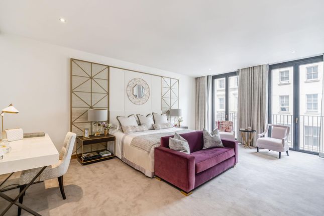 Flat for sale in One Kensington Gardens, Kensington, London