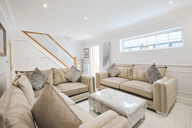 20, Nickleby Road, Kent photo 2