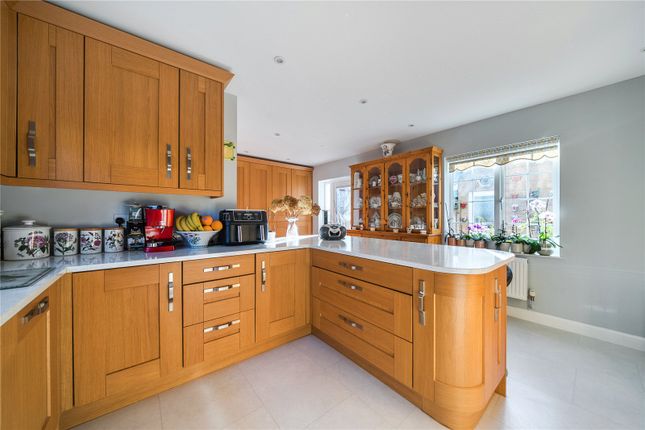 76, Lower Meadow, Somerset photo 4