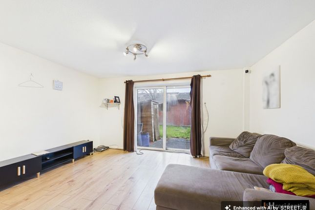 37, Stainer Road, Borehamwood photo 2