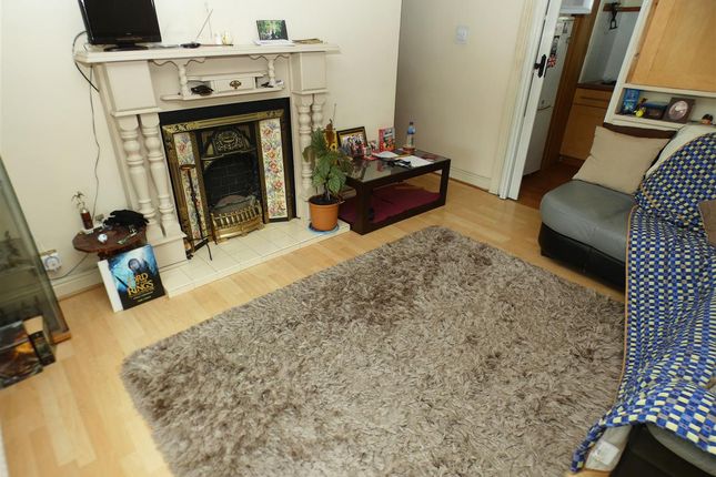 Flat for sale in Broomhill Close, Netherley, Liverpool