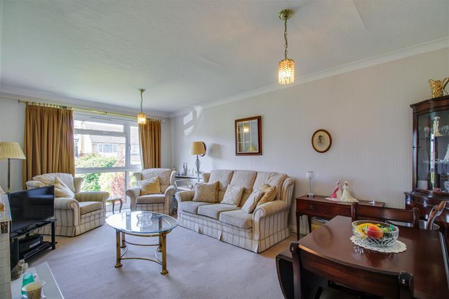 11, Castle View, Wakefield photo 4