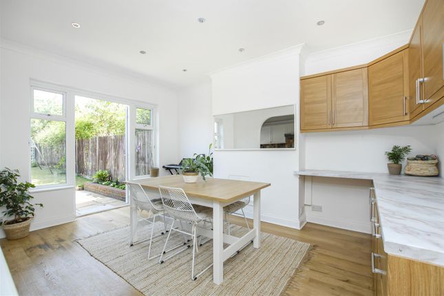 197, Victoria Road, Ruislip photo 4