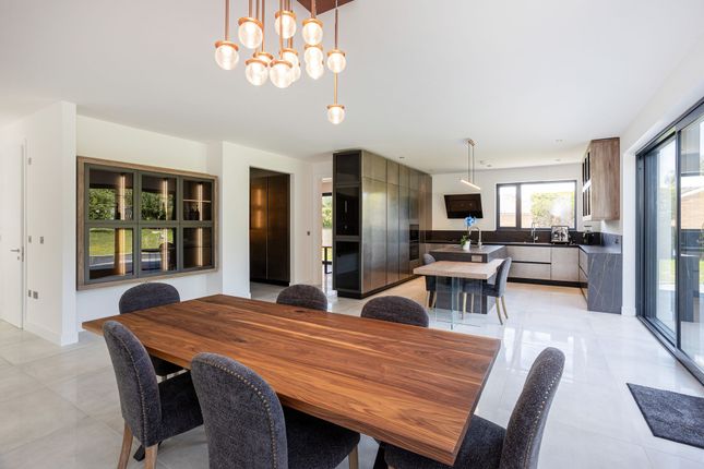 Kitchen / Dining