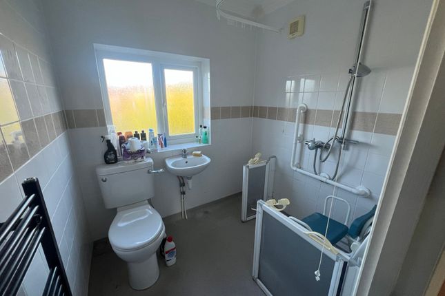 7 Edwyn Close, Barnet, Herts photo 4