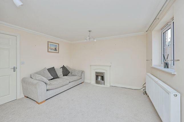 9, Summer Close, Norwich photo 4