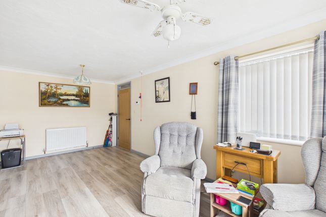 8, Willow Court, Bridgwater photo 4