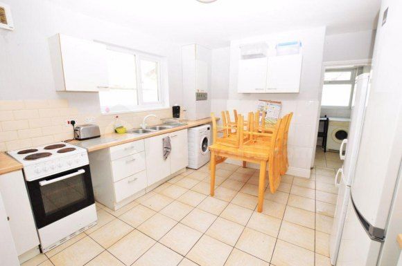 Gladstone Road Chester Ch1 Room To Rent 42986131