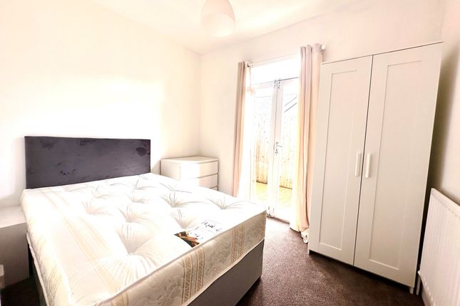 Thumbnail Room to rent in St Mary's Road, Ealing