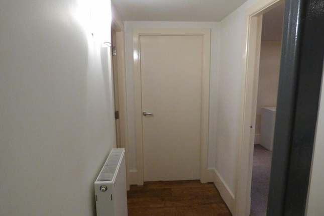 105, Huddersfield Road, Brighouse photo 4