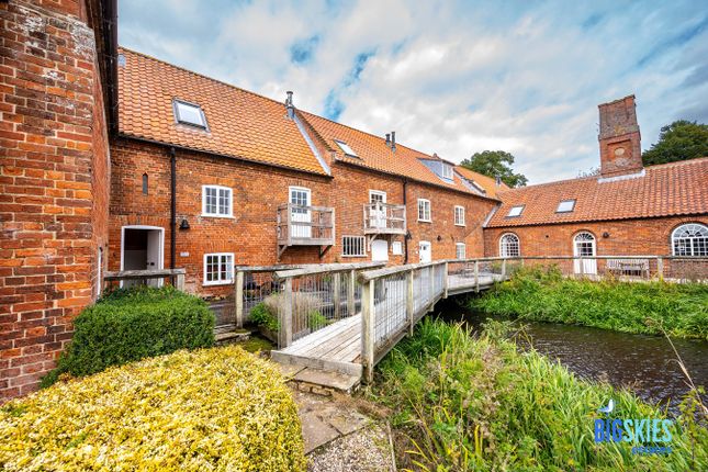 Thumbnail Cottage for sale in Tower Road, Burnham Overy Staithe