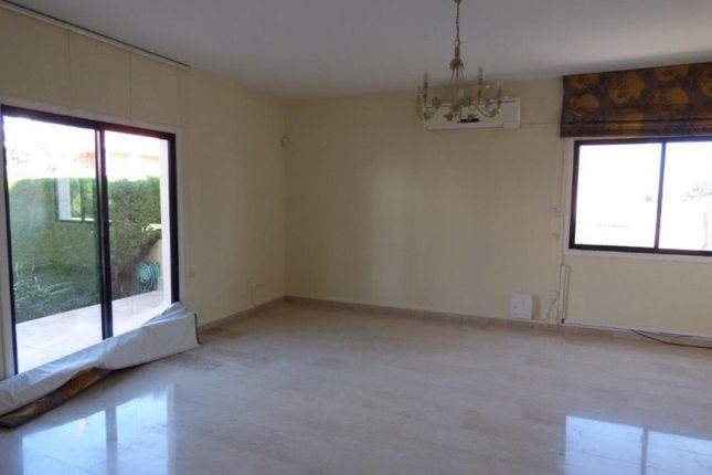 Town house for sale in Oroklini, Eparchía Lárnakas, Cyprus